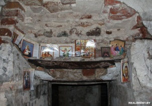 В Бернардинском монастыре снова зазвучали молитвы и начали гореть свечи у икон