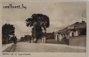 История этого дома хранит в себе события улицы и людей нашего города