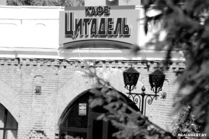 «На лабутенах и в ох…тельных штанах» - хит свадеб этого сезона в Брестской крепости