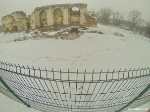По руинам и подвалам Бернардинского монастыря гуляют приведения?