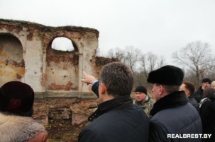 Кравчук: ведутся поиски инвесторов для руин Бернардинского монастыря