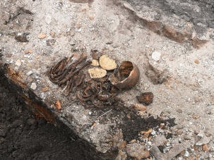 Костные останки ребенка обнаружены во время строительных работ на территории Белого дворца в Брестской Крепости