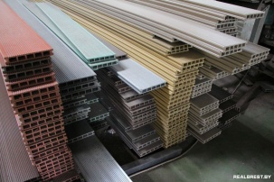 В Бресте производят террасную доску из древесно-полимерного композита на основе ПВХ