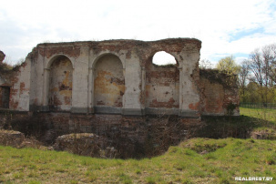 115-й зенитный ракетный полк на субботнике потрудился на руинах Бернардинского монастыря