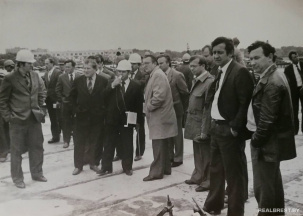 Делегация на месте строительства в Бресте нового корпуса завода Цветотрон