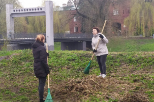 В Брестской крепости проходит субботник