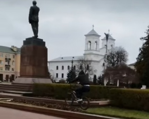 Мнения в комментариях по поводу велосипедистов и памятника Ленину в Бресте разделились