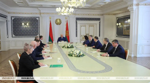 Лукашенко: новое поколение, как было обещано, сегодня управляет страной