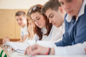 Создана госкомиссия по контролю за вступительной кампанией – 2025