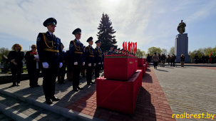 На Гарнизонном кладбище Бреста 17 апреля состоялась церемония перезахоронения останков жертв геноцида