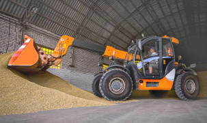 Лукашенко поручил привести в чувство холдинг "Амкодор"