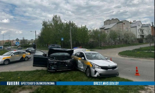 В Бресте произошло ДТП с участием автомобиля такси