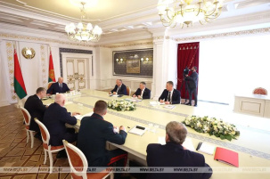 Лукашенко посоветовал не беситься в Польше и Литве по поводу трудовых мигрантов в Беларуси