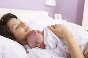 Удручающие статданные: за 8 лет рождаемость в Беларуси сократилась практически вдвое