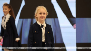 "Пиджак, жилет, брюки". Минобразования законодательно закрепило требования к деловому стилю одежды