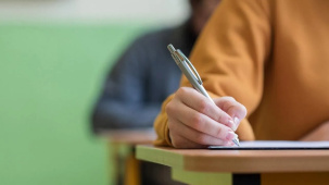 Стали известны результаты ЦЭ в Беларуси. Сколько набралось стобалльников?