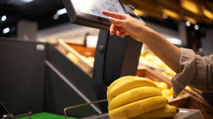 На кассах самообслуживания придется сканировать больше штрих-кодов