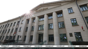 Лукашенко о "Беларусьфильме": пусть производят, продают и живут, нет - до свидания