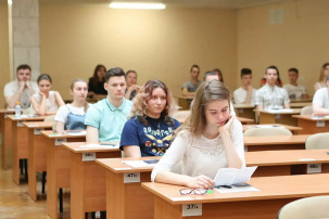 Равные условия для всех. Как организован контроль в пунктах ЦЭ и ЦТ