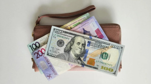 В Беларуси ужесточают контроль за выплатами «в конвертах»: что меняется?