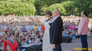 «Хор Турецкого» подарил Бресту 22 июня программу «Песни Победы»