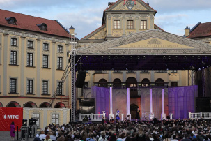 Более 4 тысяч зрителей: МТС поддержал юбилейный театральный open-air Большого театра в Несвиже