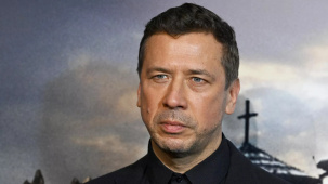 Актер из "Бумера" в День семьи, любви и верности развелся с женой