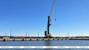 Лукашенко поблагодарил губернатора Санкт-Петербурга за порт