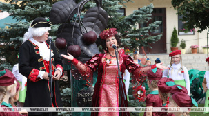 "Мотальскія прысмакі", "Вишневый фестиваль" и "Автюки". Какие фестивали сохраняют белорусскую культуру