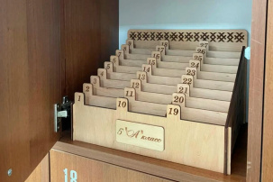 Коробки с Wildberries: посмотрели, как будут хранить телефоны школьников