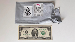 «В банке подтвердили, что они настоящие». Белоруска купила на «Вайлдберриз» доллары по неожиданному курсу