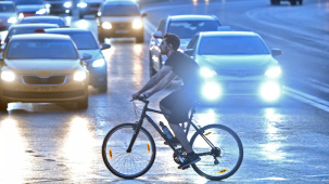 Решат ли новые ПДД спор между водителями и велосипедистами? Мнение эксперта