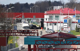 Латвия запретит пересекать границу туристическим автобусам в Беларусь и Россию