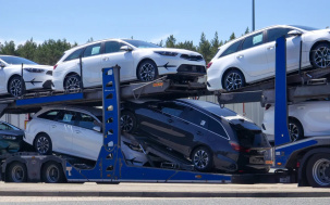 Ввоз легковых автомобилей в Россию через Беларусь резко сократился с начала года