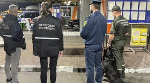 В пункте пропуска "Брест" за выходные выявили 10 фактов злоупотребления льготами для пересечения границы