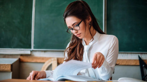 Сколько зарабатывают учителя в Беларуси