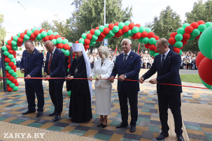 В Лунинце после реконструкции торжественно открыли среднюю школу №1
