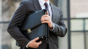 Названа средняя зарплата в госуправлении – смотрим сумму