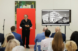 Связь эпох: Беларусь в кадре истории. МТС ко Дню города презентовал альбом известного белорусского фотографа с редкими архивными снимками