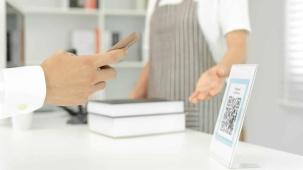 Нацбанк введет обязательные QR-платежи для торговых сетей. В какие сроки?