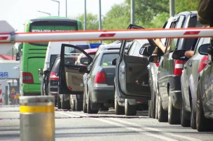 Очередь авто в Польшу выросла в шесть раз после закрытия Литвой границы с Беларусью