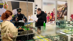 МВД выявило 90 продавцов, которые продавали вейпы несовершеннолетним