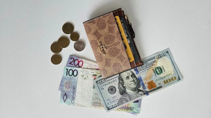 Почему снижается средняя зарплата и что будет с ней к концу года? Спросили эксперта