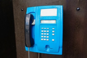 Эпохе телефонных будок конец – в Беларуси демонтируют таксофоны