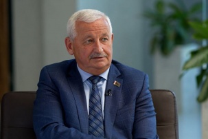 От самолетов до лекарств из плазмы крови. Пархомчик об амбициозных проектах Брестской области