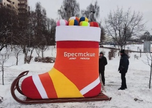 Перфоманс на стилизованных машинах, спецэффекты, дрифтеры. Чем удивит парад на фестивале "Берестейские сани"