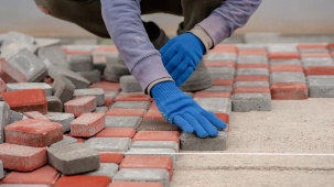 Брестчанин под предлогом укладки плитки выманил у клиентов более Br30 тысяч