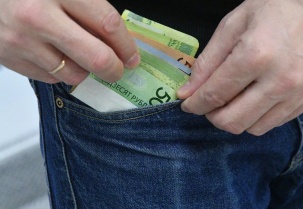 Реальные денежные доходы белорусов за год выросли на 9,6%