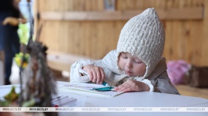 "Изучить спрос и решать вопрос исходя из потребности". Иванец о создании ясельных групп для детей до двух лет