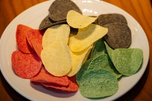 Посчитали даже крошки: в Беларуси приняли ГОСТ для чипсов